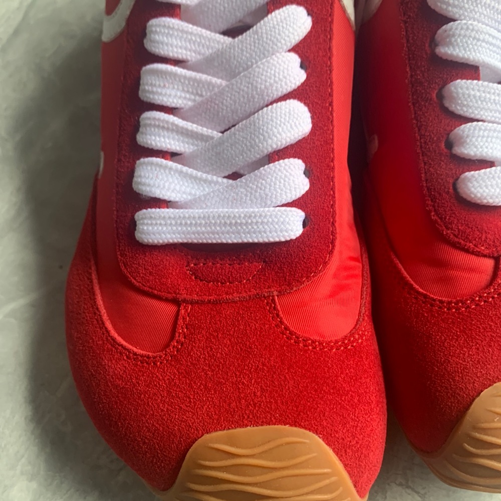 Loewe's New Women's Sneakers - Picture 2 of 8